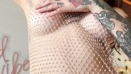 Do you like what I am wearing?