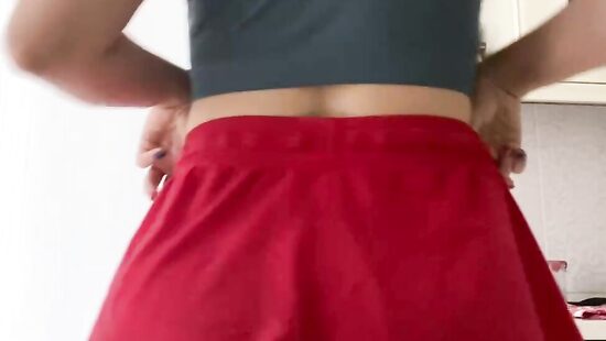 Трясу попой 