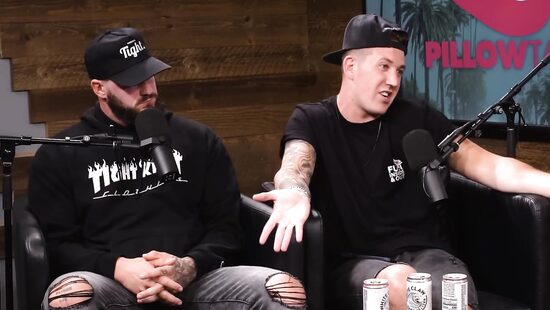 Подкаст "Pillow Talk": Николь Энистон