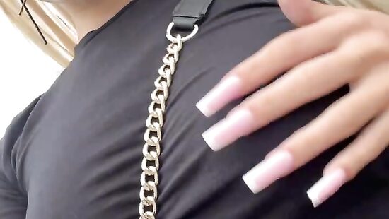 Кто со мной на прогулку?