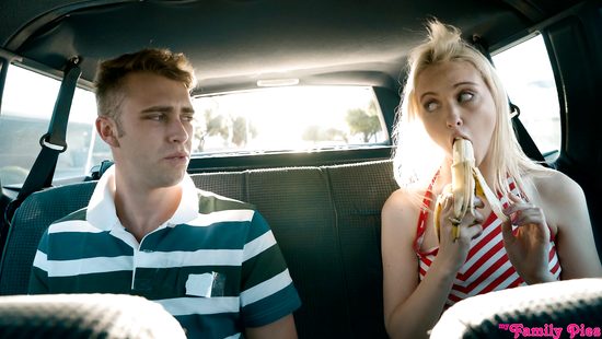 Совершеннолетние девки втихушку от предков шпилятся с приятелями