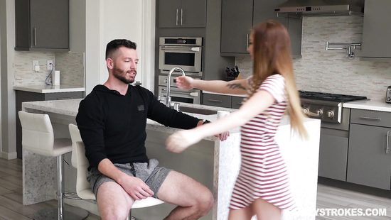 Совершеннолетняя девчонка умело соблазнила взрослого мужика