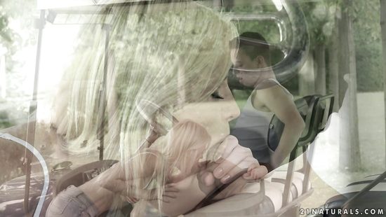 После игры в гольф бойфренд засадил в попку красивой подружке на природе