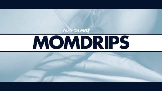 Опытная проститутка в ванной обслужила постоянного клиента