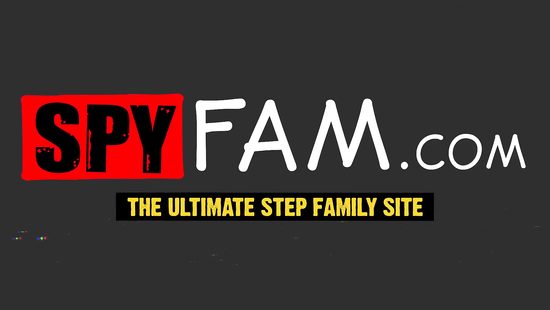 Разбудила соседа минетом и раскинула перед ним красивые ножки