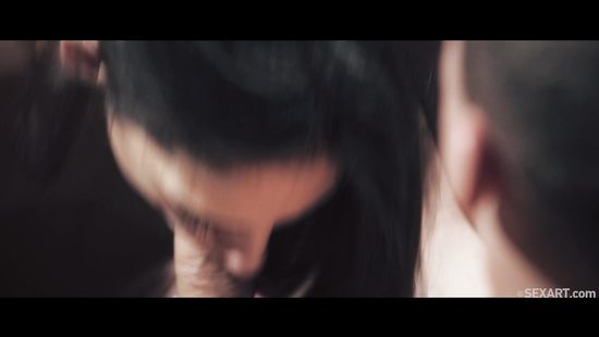 Секс в ночном офисе худенькой секретарши с молодым начальником