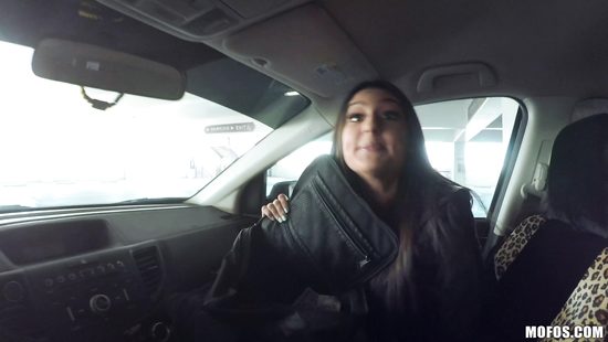 Грабительница банков после дела отдалась водителю на куче баксов