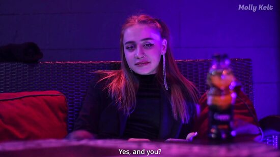 Они встретились в баре после долгой разлуки