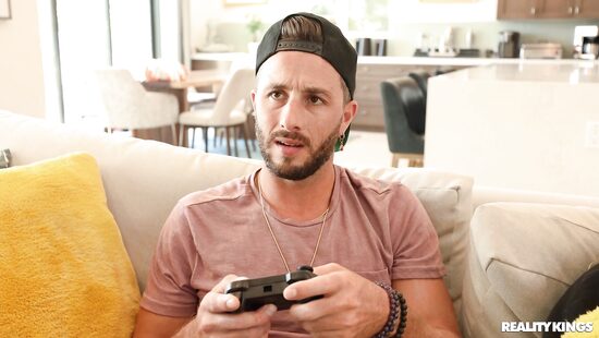 Геймерша с прибабахом