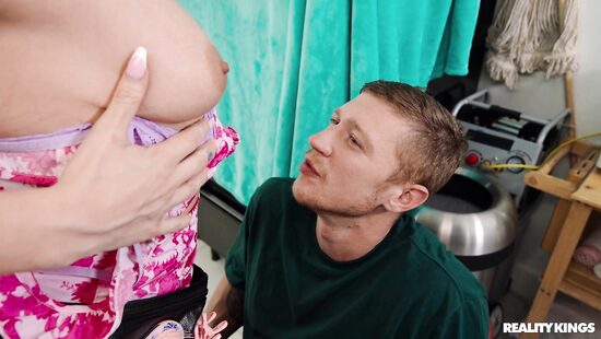 Парикмахерская "Большие буббис"