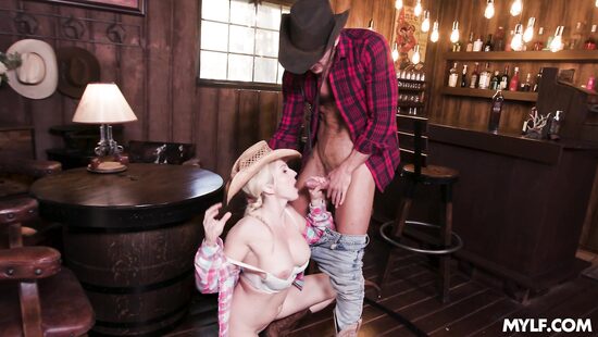 Салун "Деревенская мамочка"