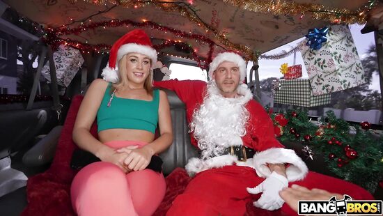 Сидя на коленях у Санты