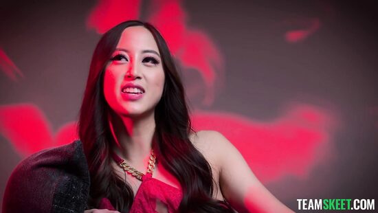 Февральская звезда Алексия Андерс