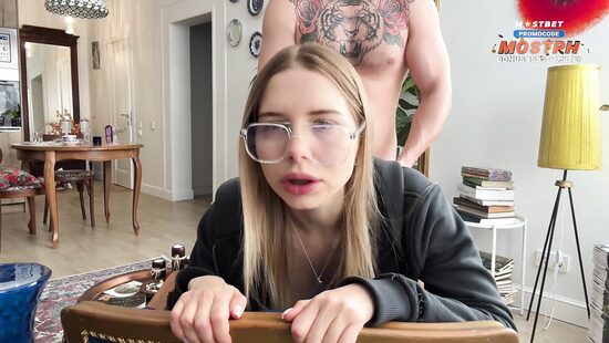 Джинсам пришёл конец и жопе тоже