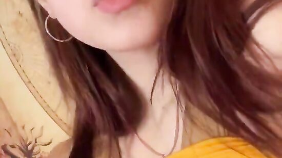 засветила письку