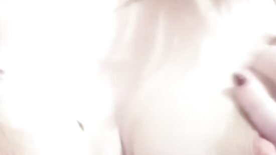 Устроил подружке романтический вечер 