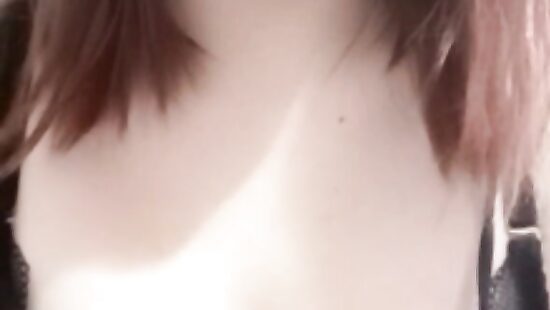 Устроил подружке романтический вечер 