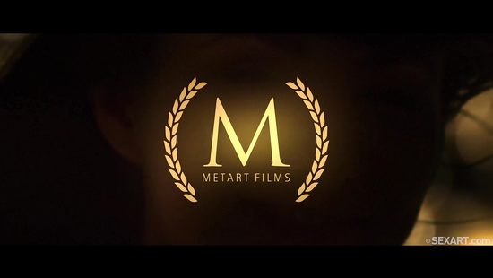 Вместо разговоров сделала любимому минет и раздвинула стройные ноги