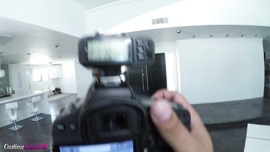 Athena Faris с лёгкостью проходит очередной приватный кастинг