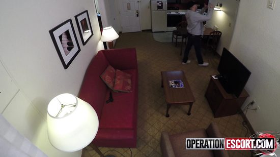 Испуганная проститутка согласилась на жёсткий секс с полицейским