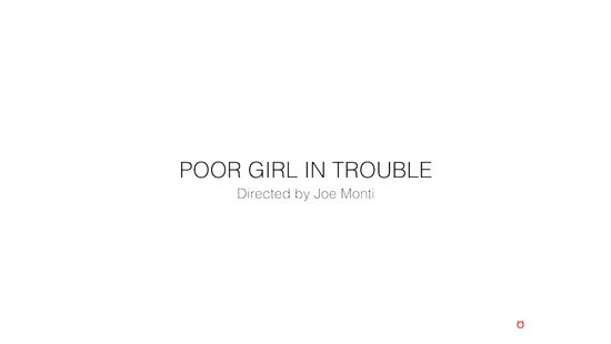 Водитель эвакуатора не отказался взять оплату с блондинки натурой