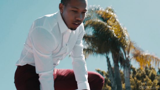 Бизнес леди ради контракта готова  на чёрный болт партнёра