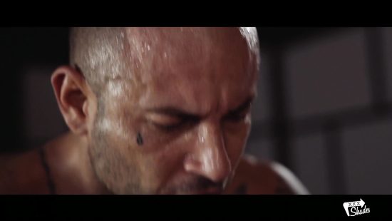 Преданная супруга отрабатывает долг своего мужа на его глазах