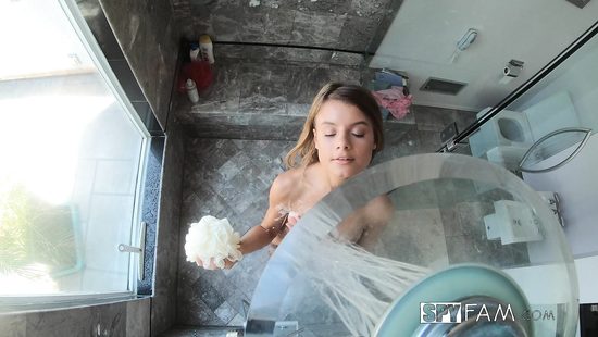 Короткий но толстый член соседа пришёлся по вкусу молодой малышке