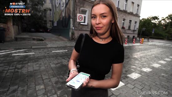 Мама учила не садиться в машину к незнакомым