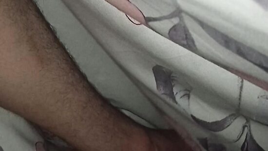 Порой то днём иль ночью, проснешься а младший брат говорит возьми меня в руку и найди