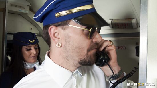 Полёты с cumфортом 2: Бортпроводница в отрыве