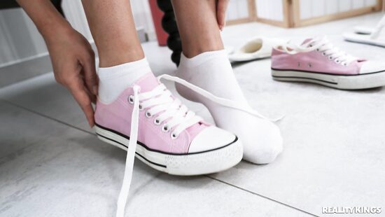 Помассируй мои сиськи сейчас же!