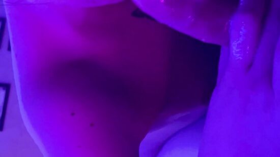 Очень слюнявый