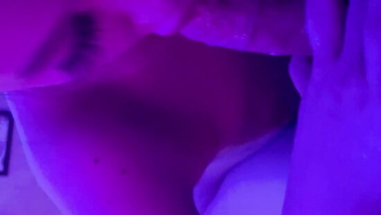 Очень слюнявый