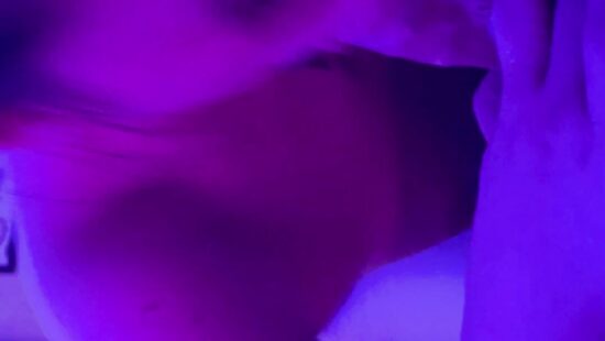 Очень слюнявый