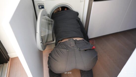 Даже сантехники застревают в стиралках