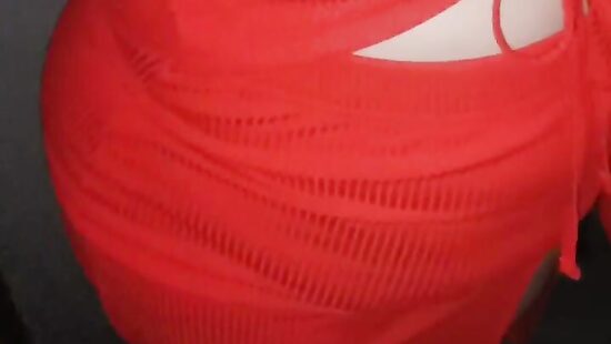 Отсосала подписчику в подъезде