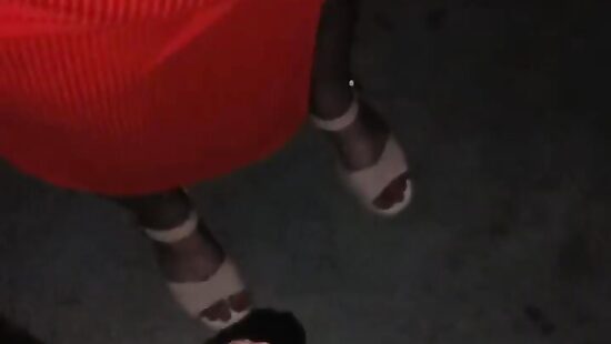 Отсосала подписчику в подъезде