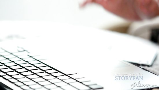 Преподша устроила групповуху с двумя красивыми студентками