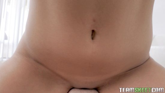 Молоденькая шлюшка довела парня до экстаза на профессиональном кастинге