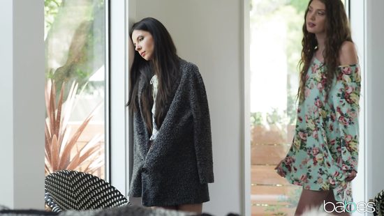 Девушки в самом соку вылизывают друг дружке пилотки