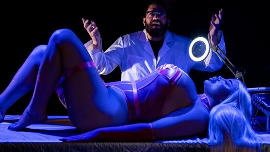 Когда секс-кукла сбоит