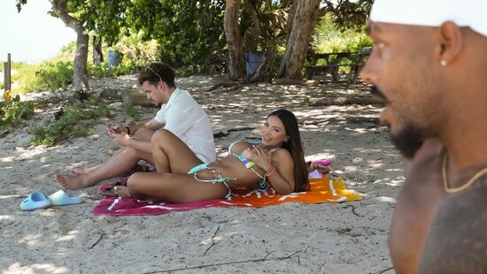 Кипящие пляжные страсти