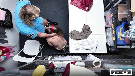 Отсос за пару «найков»