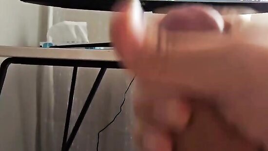 Кончил на сладкую киску)