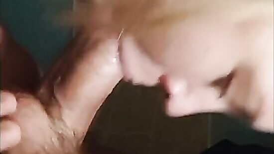 Любит принять сперму в ротик