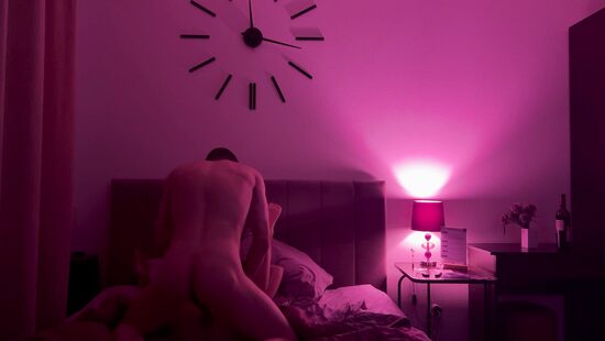 Пока она не видит