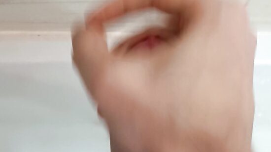 Снова в ванной)