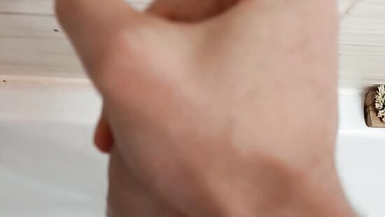 Снова в ванной)