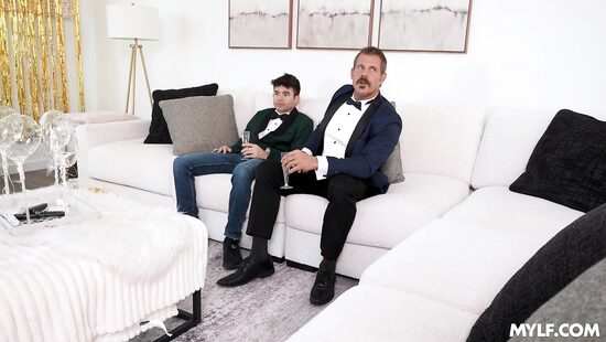 Новый год с расширенным празднованием